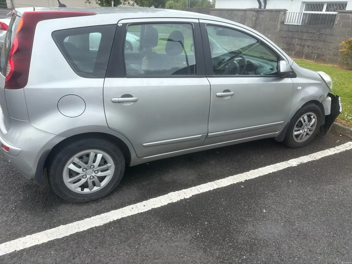 Nissan note for sale needs repairs - Image 2