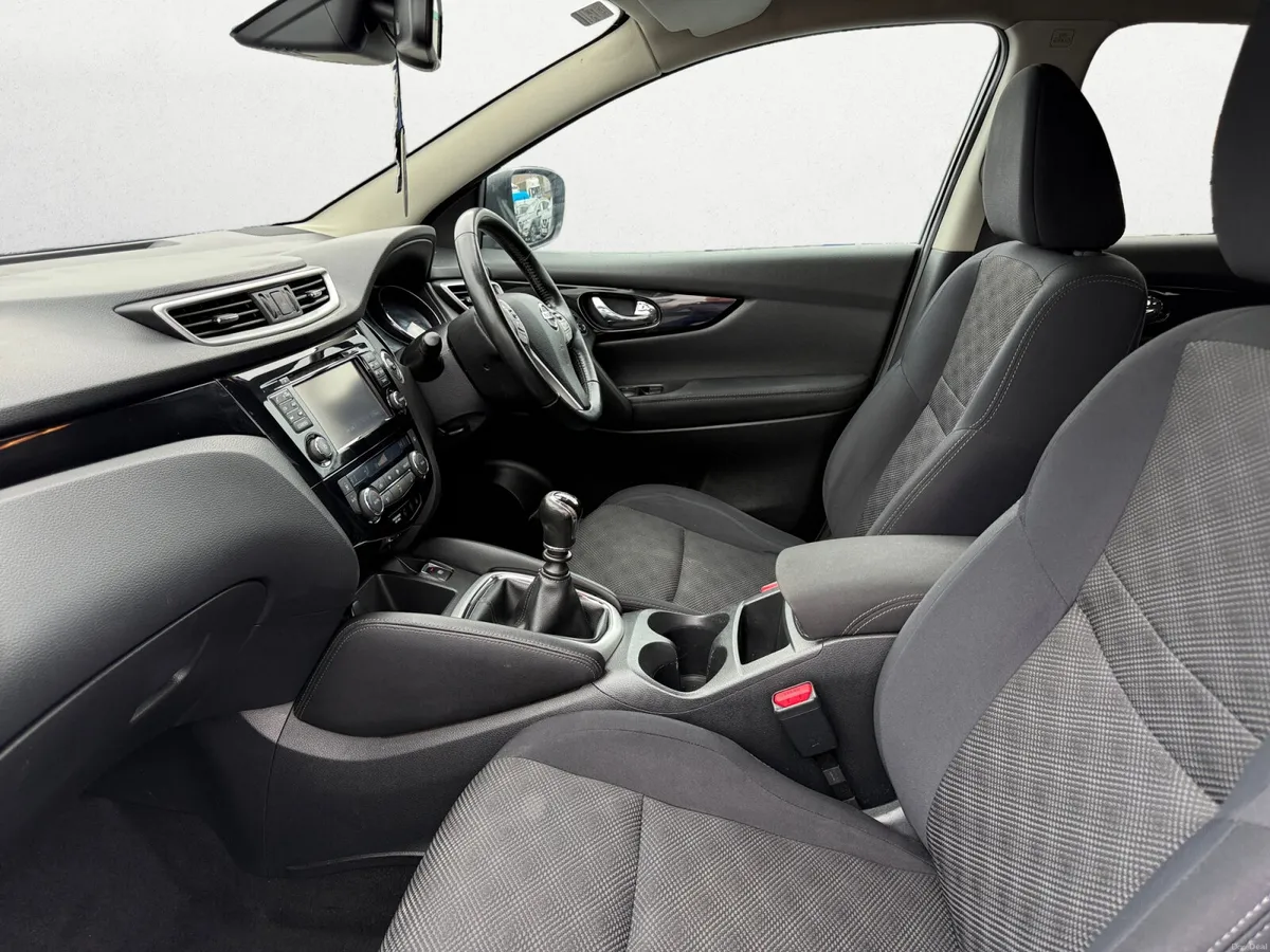 2017  NISSAN QASHQAI 1.5DCI N-CONNECTA 110BHP - Image 6