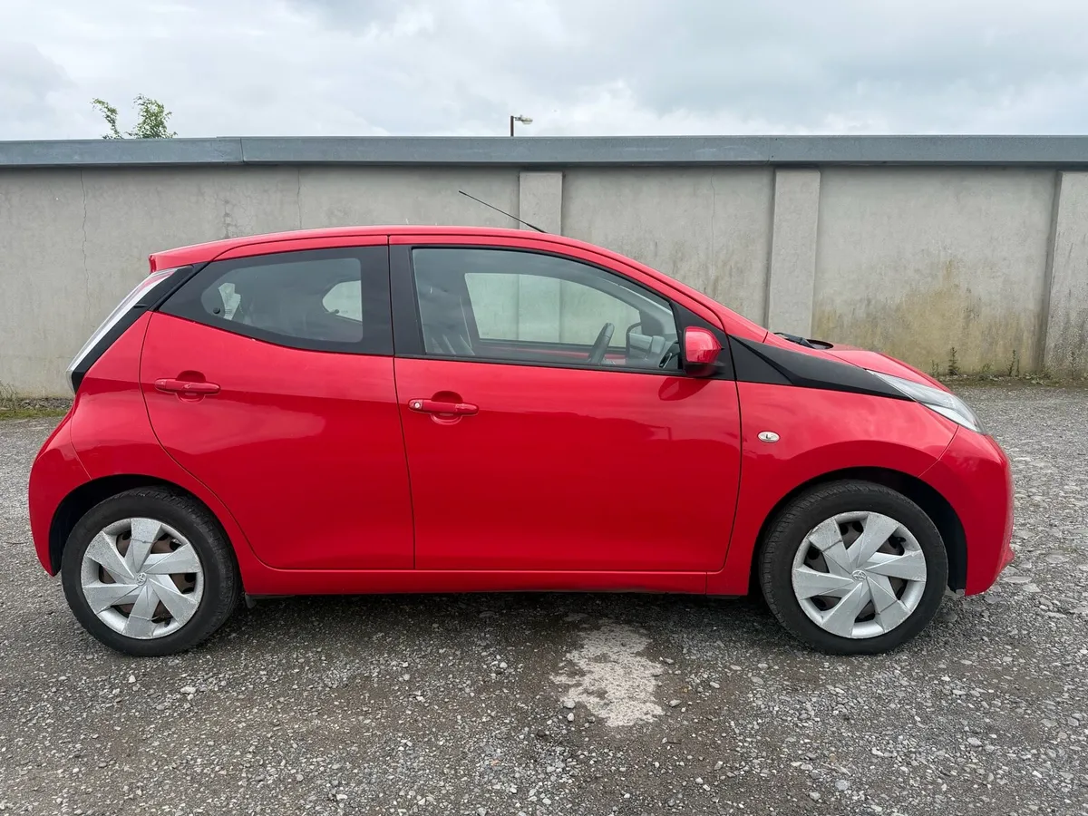 Toyota Aygo NCT 1 OWNER ! - Image 2