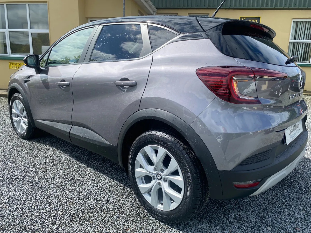 Renault Captur 2022 - Image 3