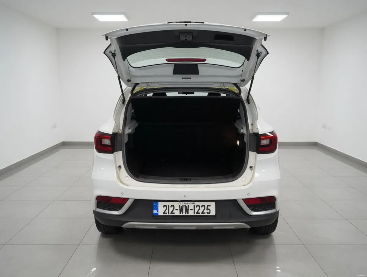 MG ZS 2021 - Image 2