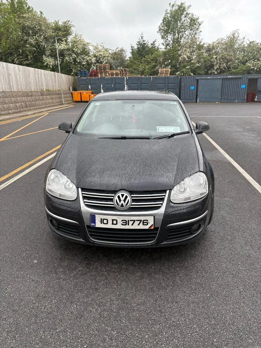 2010 Volkswagen Mk5 Jetta - Image 1