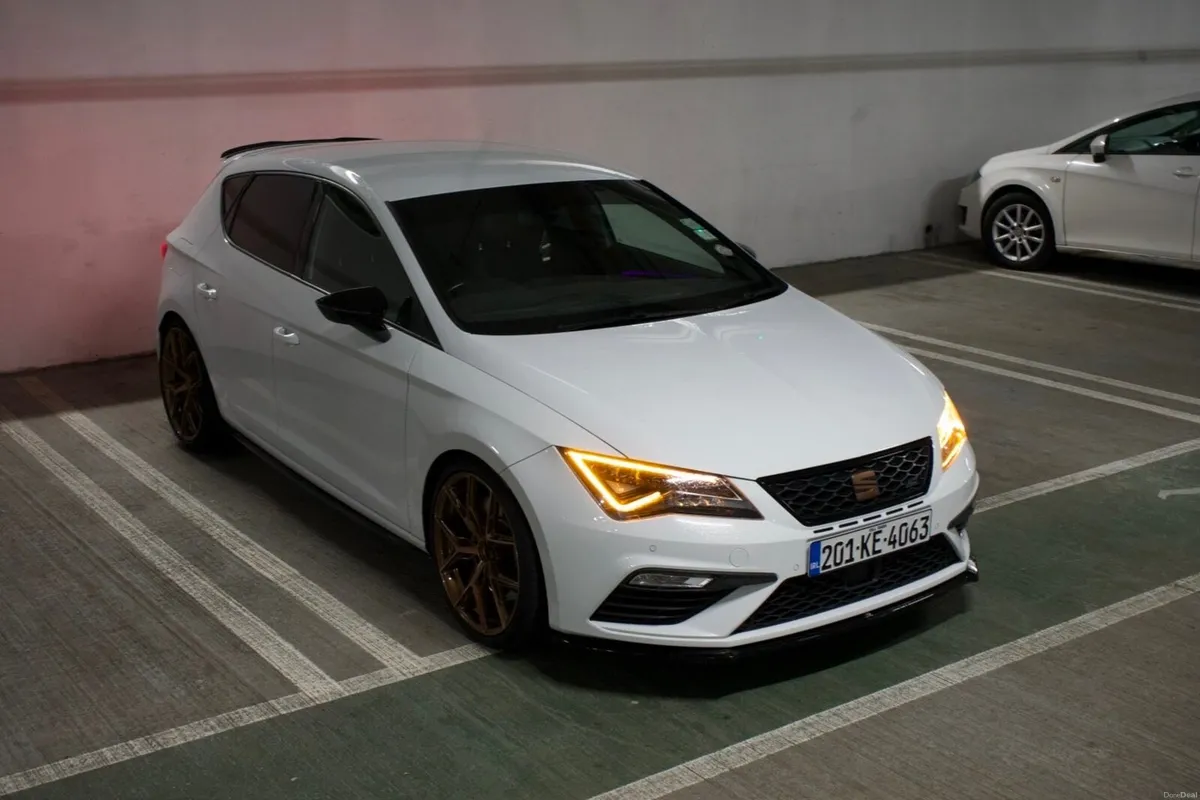 2020 SEAT Leon Cupra 290 - Image 2