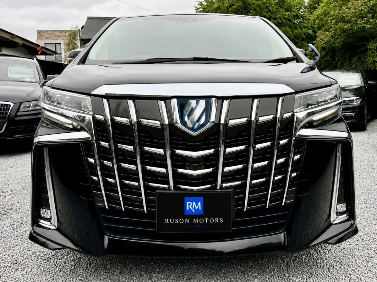 19 Toyota Alphard Hybrid Executive E-Four 4WD - Image 4