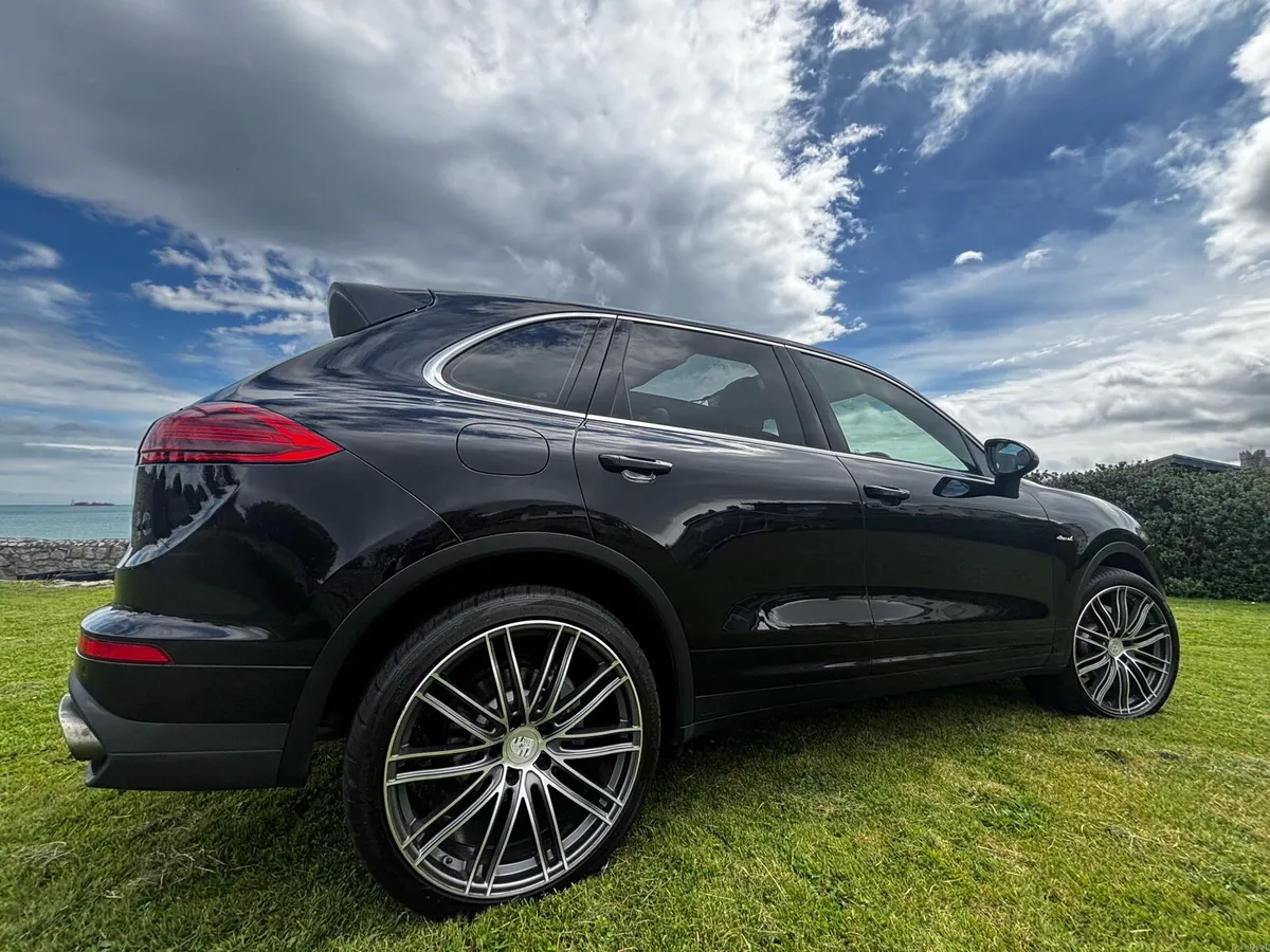 Porsche Cayenne 3.0 Diesel 172Km - Image 1