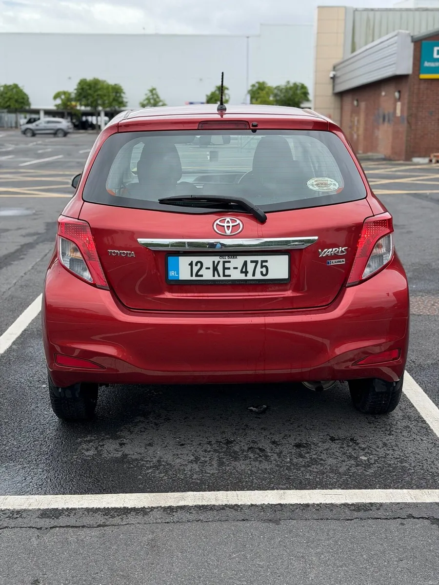 2012 TOYOTA YARIS LUNA - Image 3