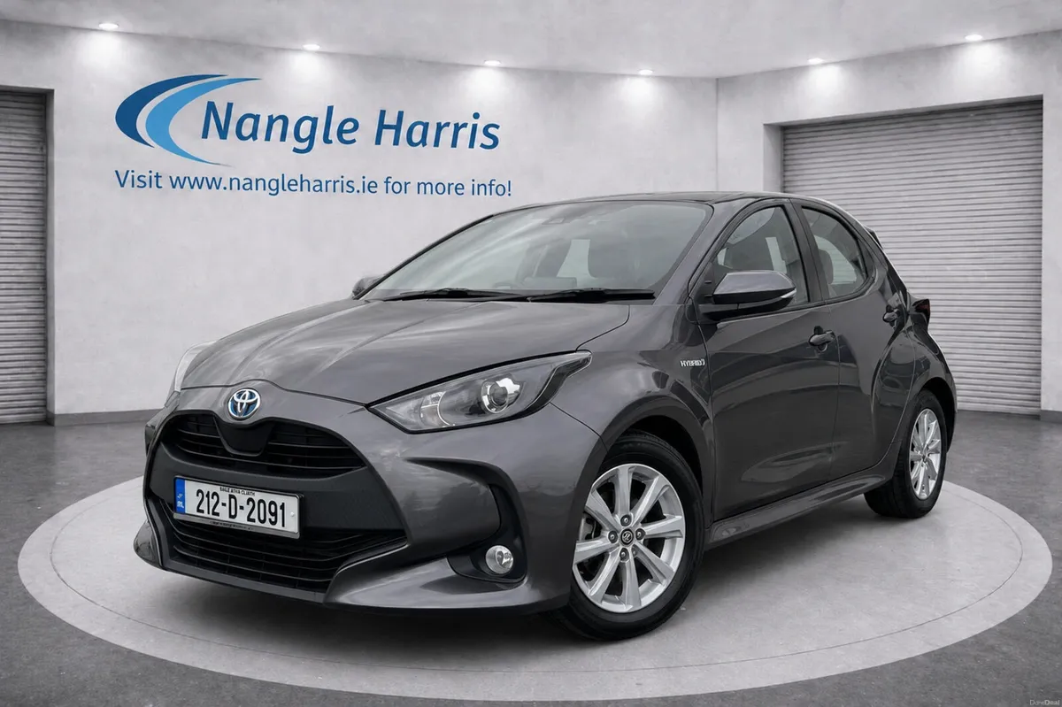 Toyota Yaris HYBRID - Image 1