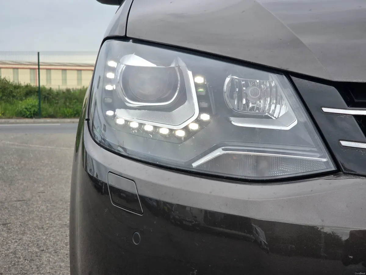 Volkswagen Sharan 2.0TDI 150BHP DSG - Image 2