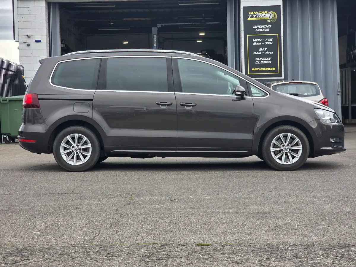 Volkswagen Sharan 2.0TDI 150BHP DSG - Image 3