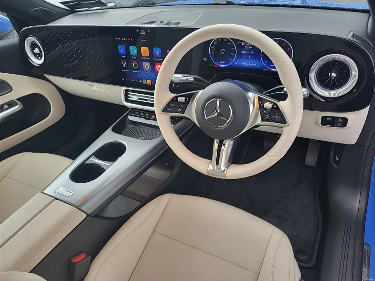 Mercedes-Benz CLA CLA200 HEV SALOON A Progressive - Image 2