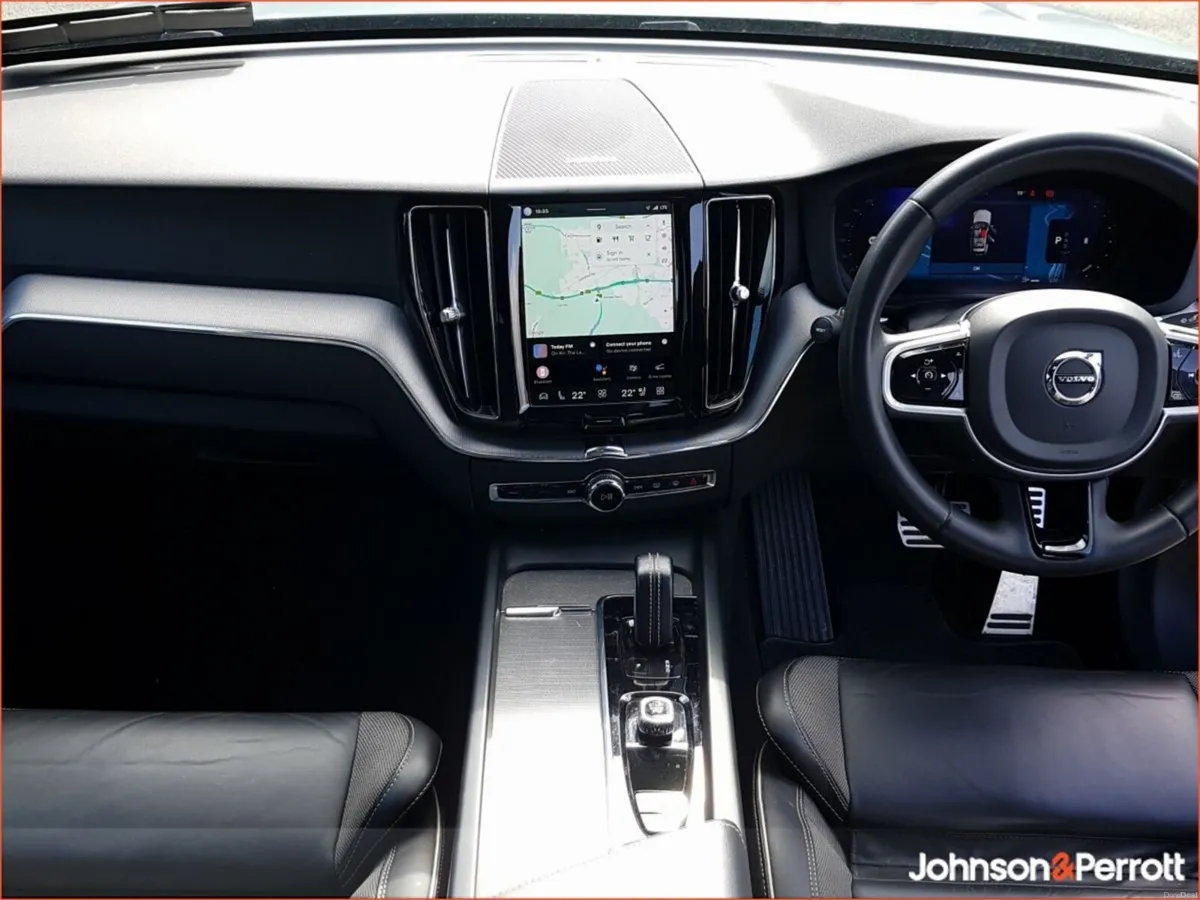 Volvo XC60 B4 197bhp MHEV Diesel R-Design - Image 2