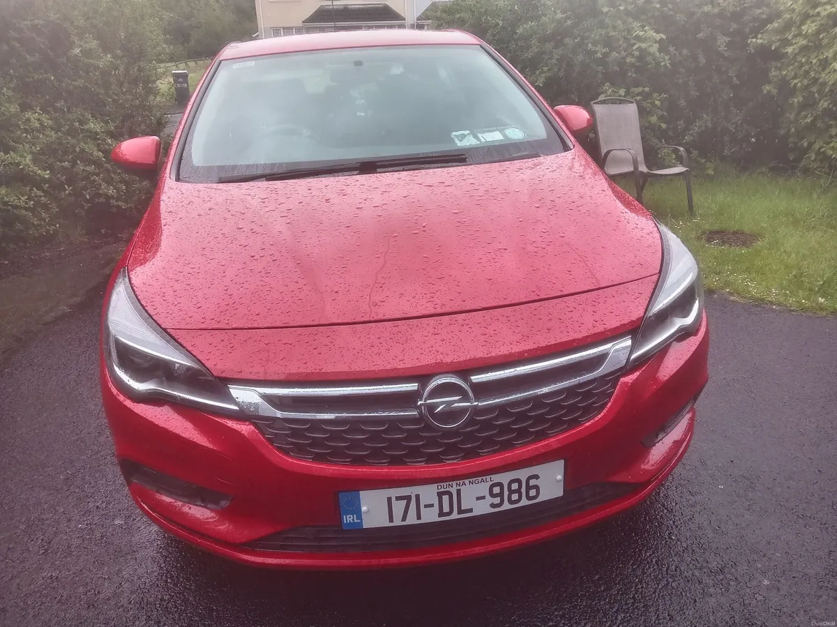 Opel Astra 2017 - Image 1