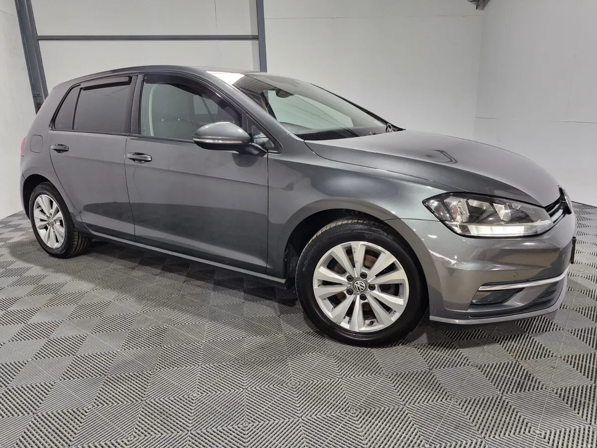2017 Volkswagen Golf Comfortline 1.6 TDi 115 Bhp - Image 1