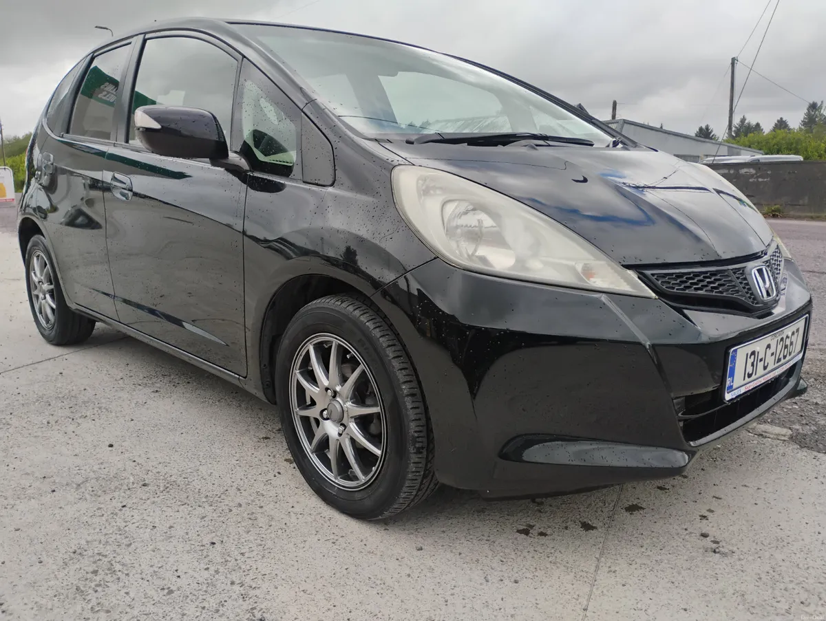 Honda Fit 2013 AUTO - Image 1