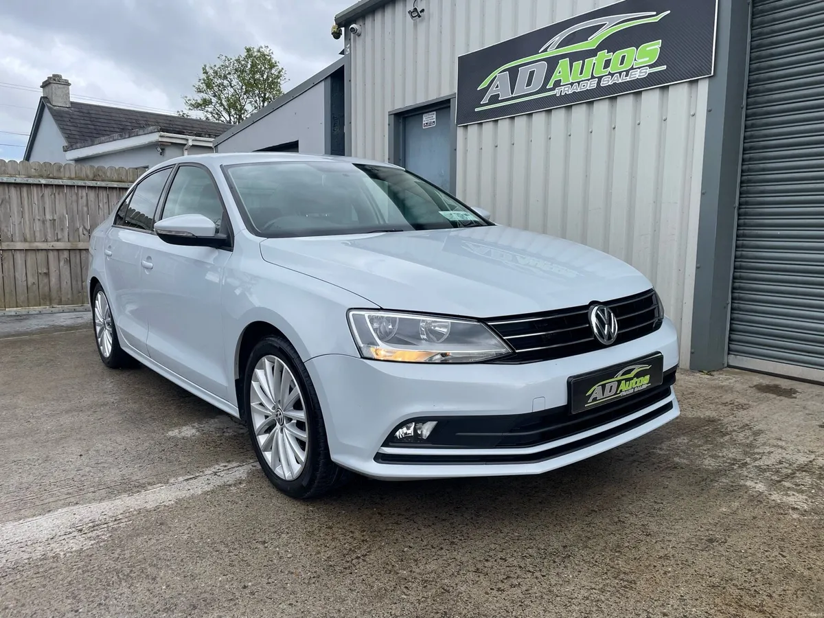Volkswagen Jetta LIKE NEW - Image 1