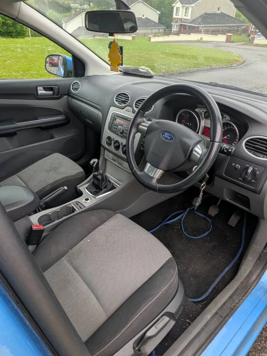 Car - Image 4