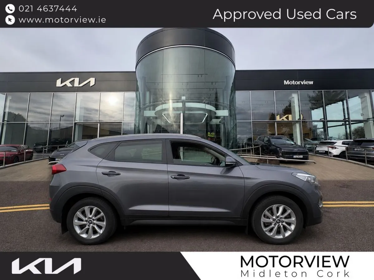 Hyundai Tucson 1.7 Executive 5DR, Daytime Running - Image 1