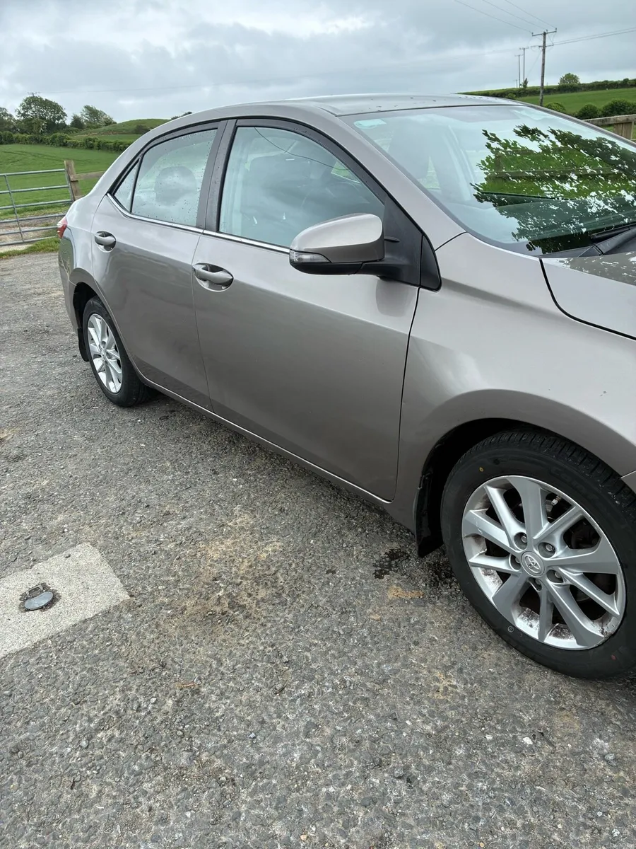 Toyota Corolla - Image 2