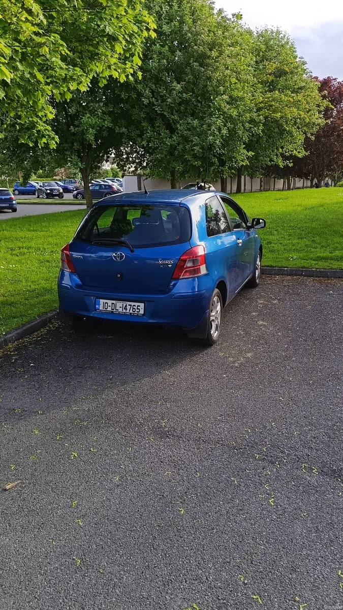 Toyota Yaris 2010 - Image 4