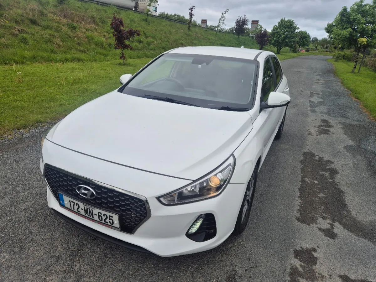 2017 (172) Hyundai i30 SE BLUE DRIVE ISG 5DR - Image 3