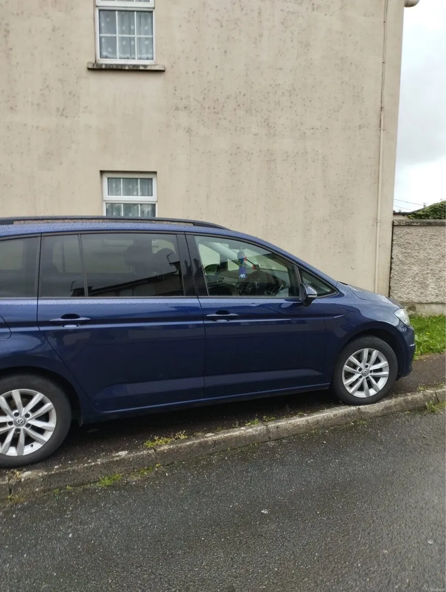 192 Volkswagen touran - Image 1