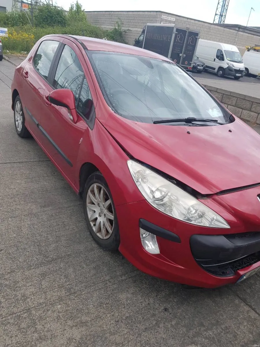Car - Image 4