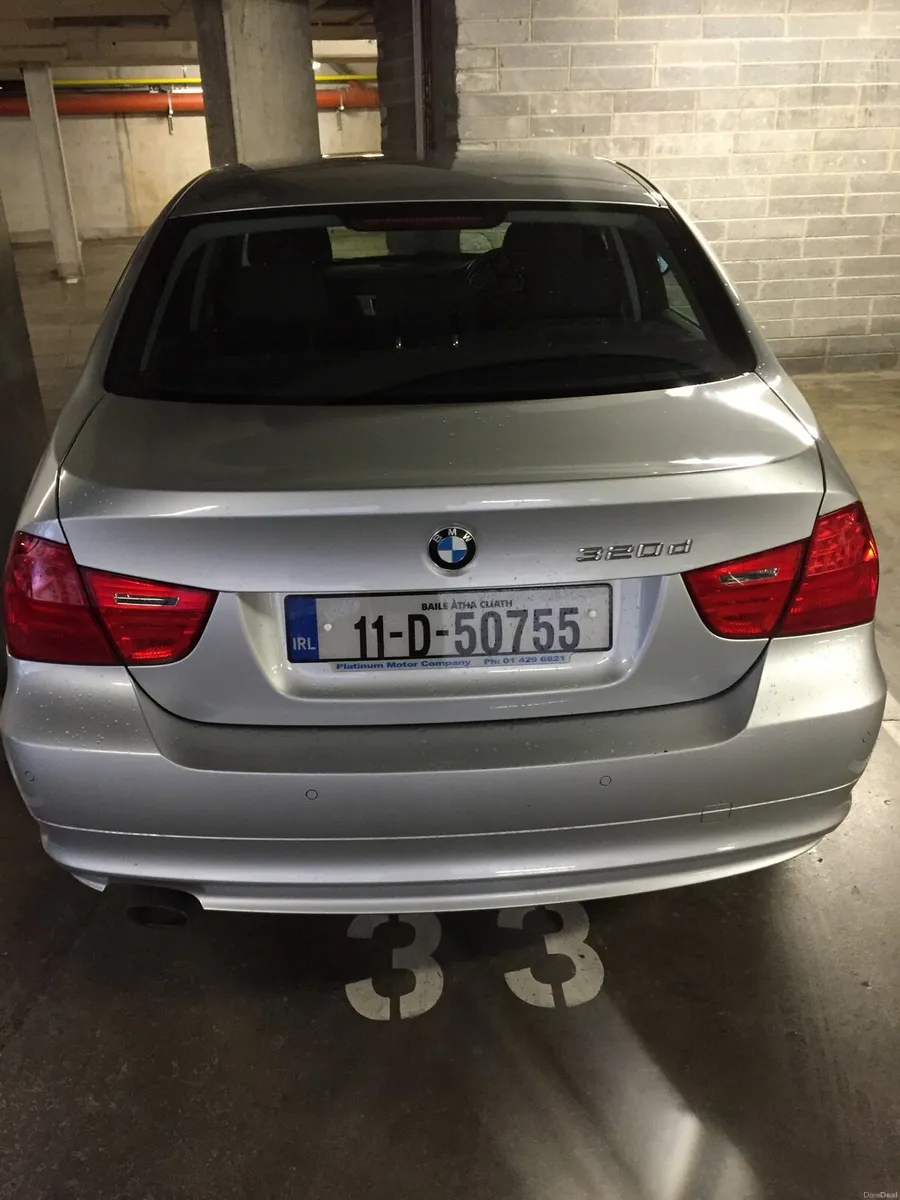 BMW 320 D 2011 - Image 2