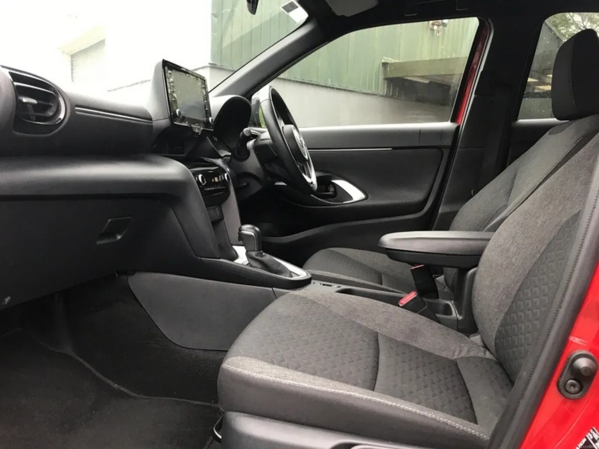 Toyota Yaris Cross LUNA SPORT - GRANDONS - Image 6
