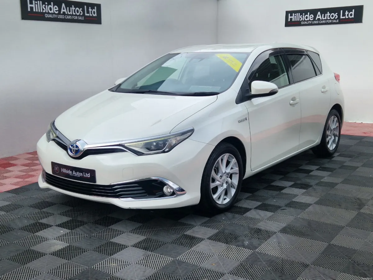 Toyota Auris 1.8 HYBRID 5DR  AUTOMATIC - Image 3