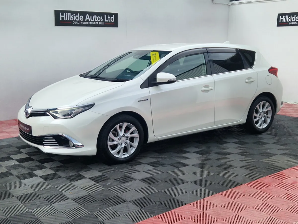 Toyota Auris 1.8 HYBRID 5DR  AUTOMATIC - Image 4