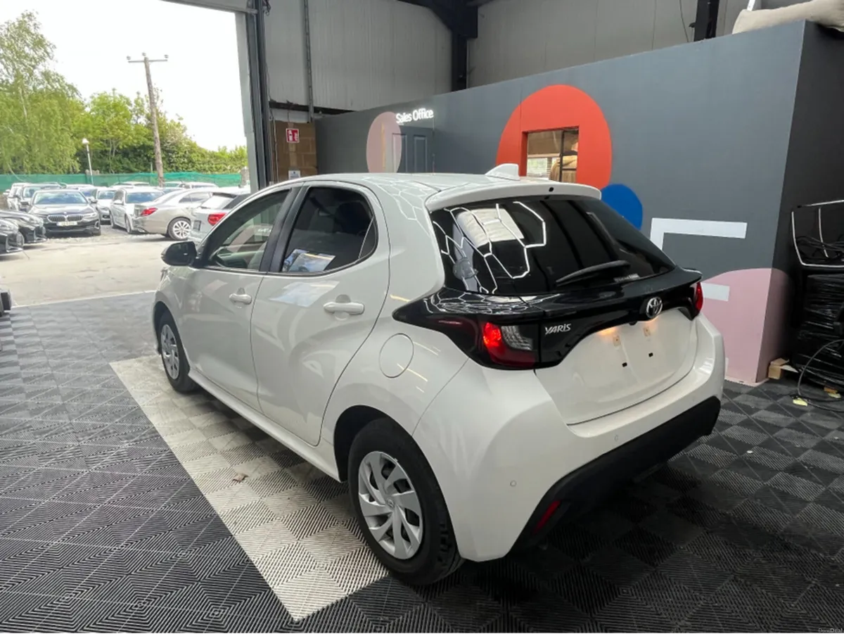 Toyota Yaris 2022 TOYOTA YARIS X 1.0 AUTOMATIC / R - Image 4
