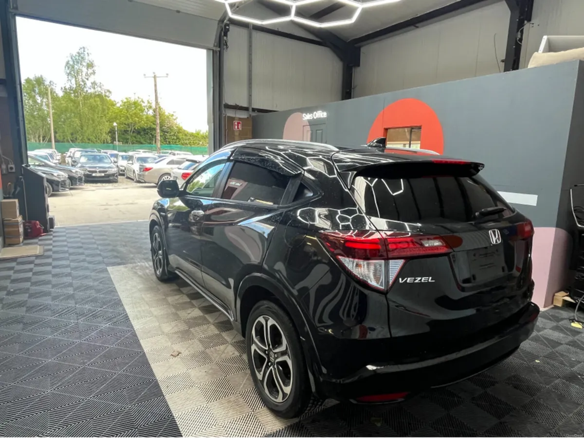 Honda Vezel 2016 HONDA VEZEL HYBRID Z SENSING 1.5 - Image 4