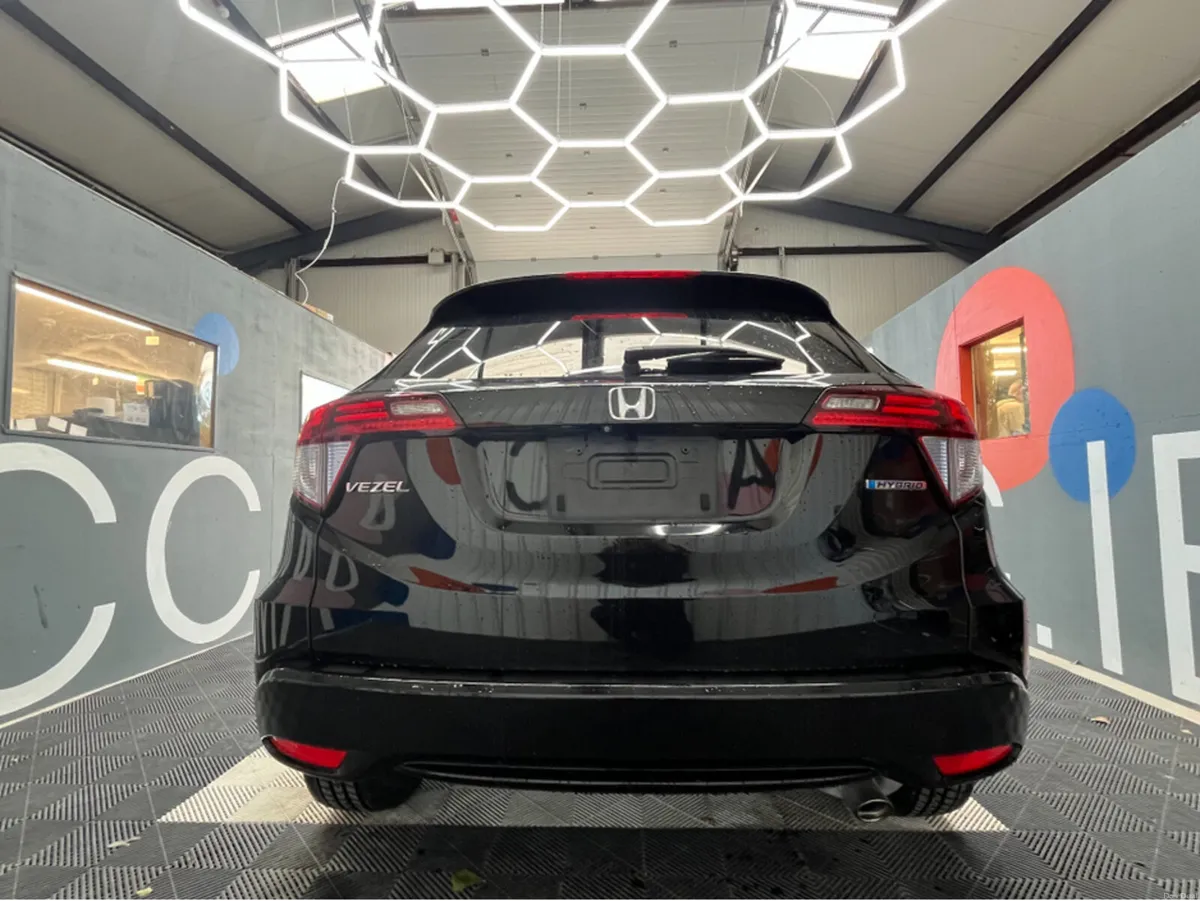 Honda Vezel 2016 HONDA VEZEL HYBRID Z SENSING 1.5 - Image 3