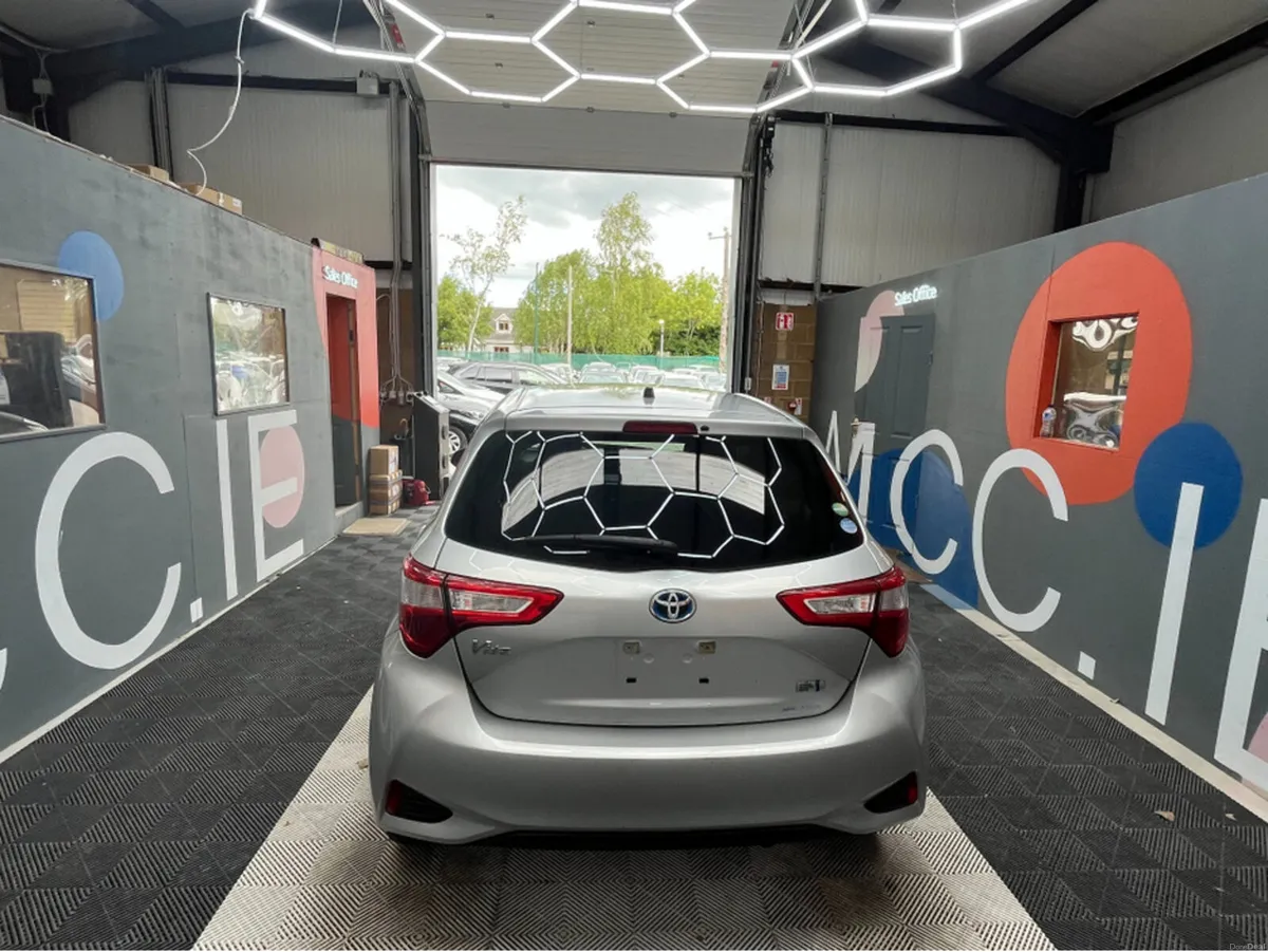 Toyota Vitz 2019 TOYOTA VITZ HYBRID F 1.0 AUTOMATI - Image 3