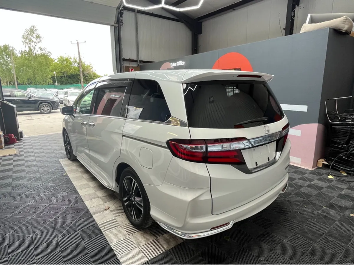 Honda Odyssey 2017 HONDA ODYSSEY ABSOLUTE HYBRID S - Image 4