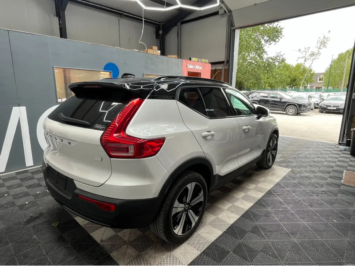 Volvo XC40 2022 VOLVO XC40 RECHARGE SINGLE MOTOR A - Image 2