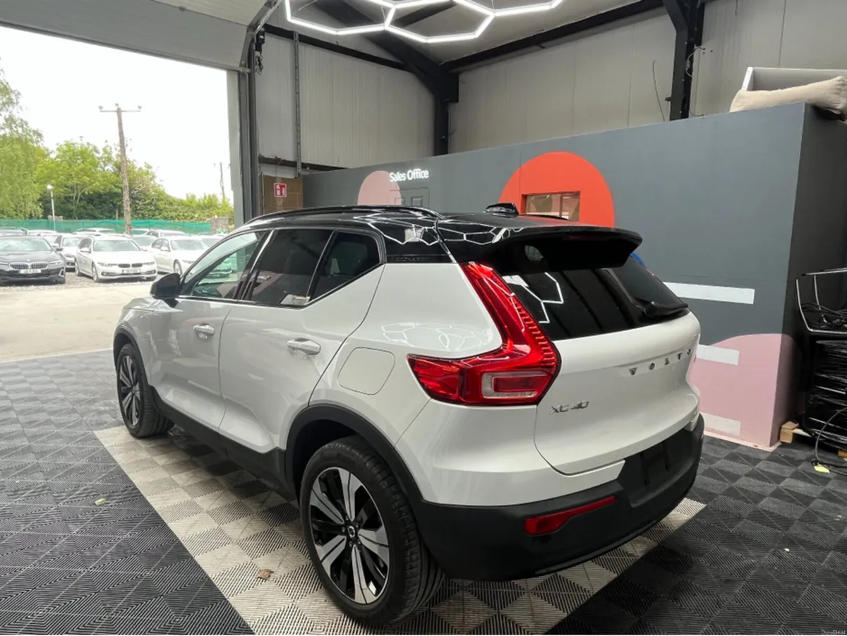 Volvo XC40 2022 VOLVO XC40 RECHARGE SINGLE MOTOR A - Image 4