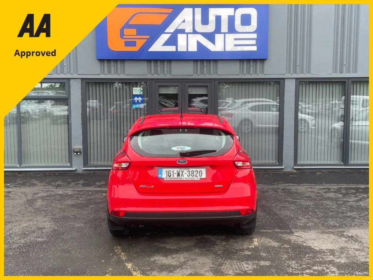 Ford Focus 1.0 ECOBOOST ZETEC 125PS 5DR T - Image 3