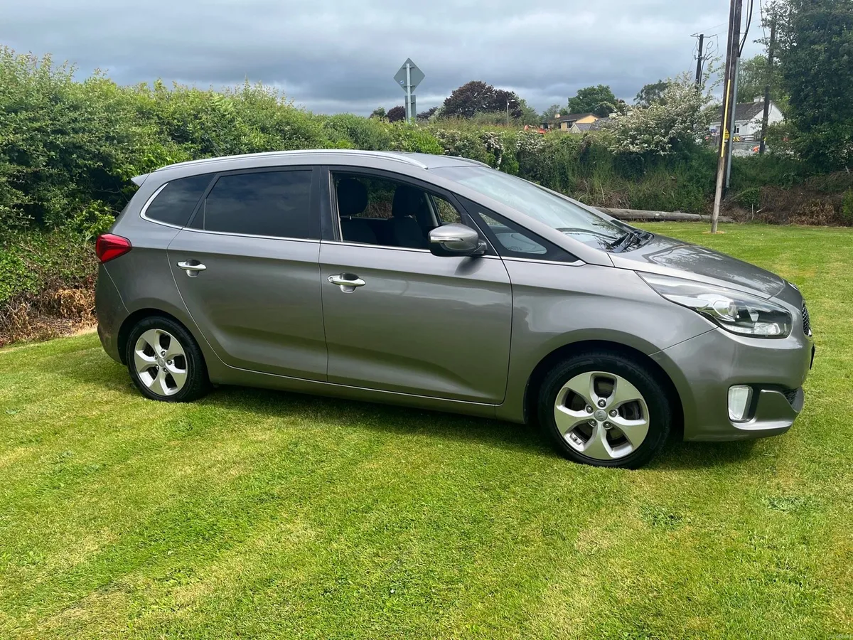 152 Kia Carens 7 seat NCT 11/26 TAX 09/26 - Image 4