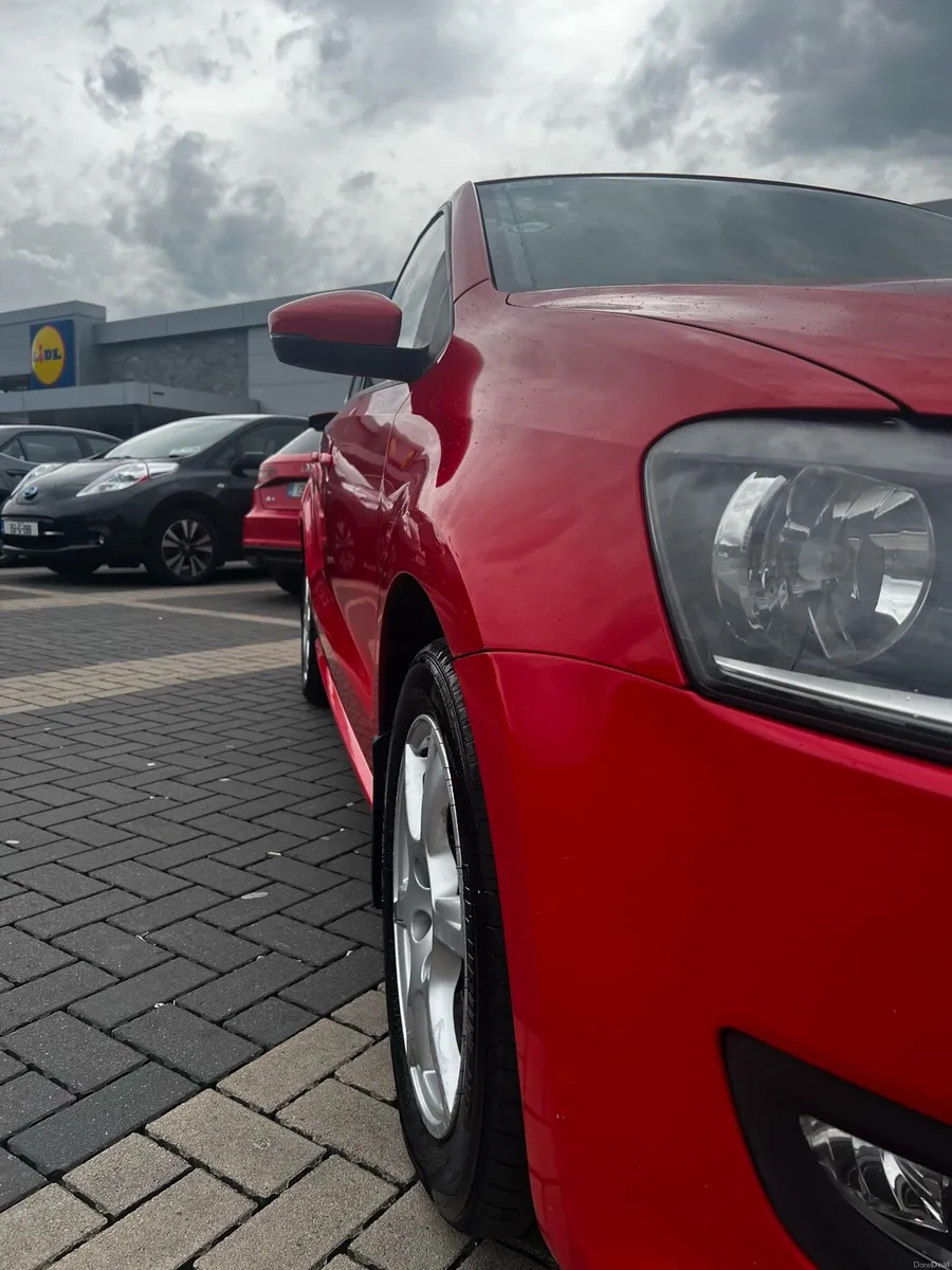 2012 Volkswagen Polo - Image 3