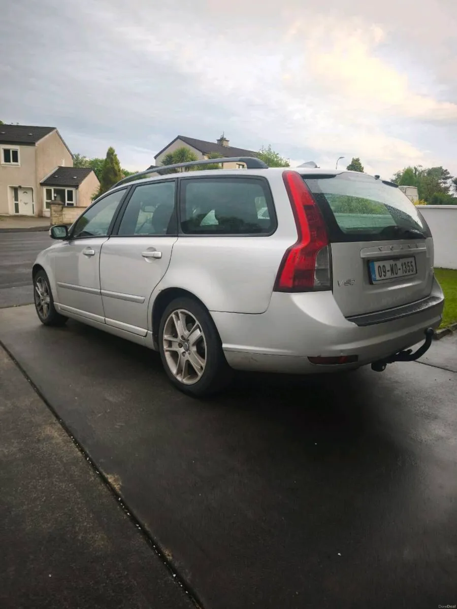 Volvo v50 estate 1.6d - Image 3
