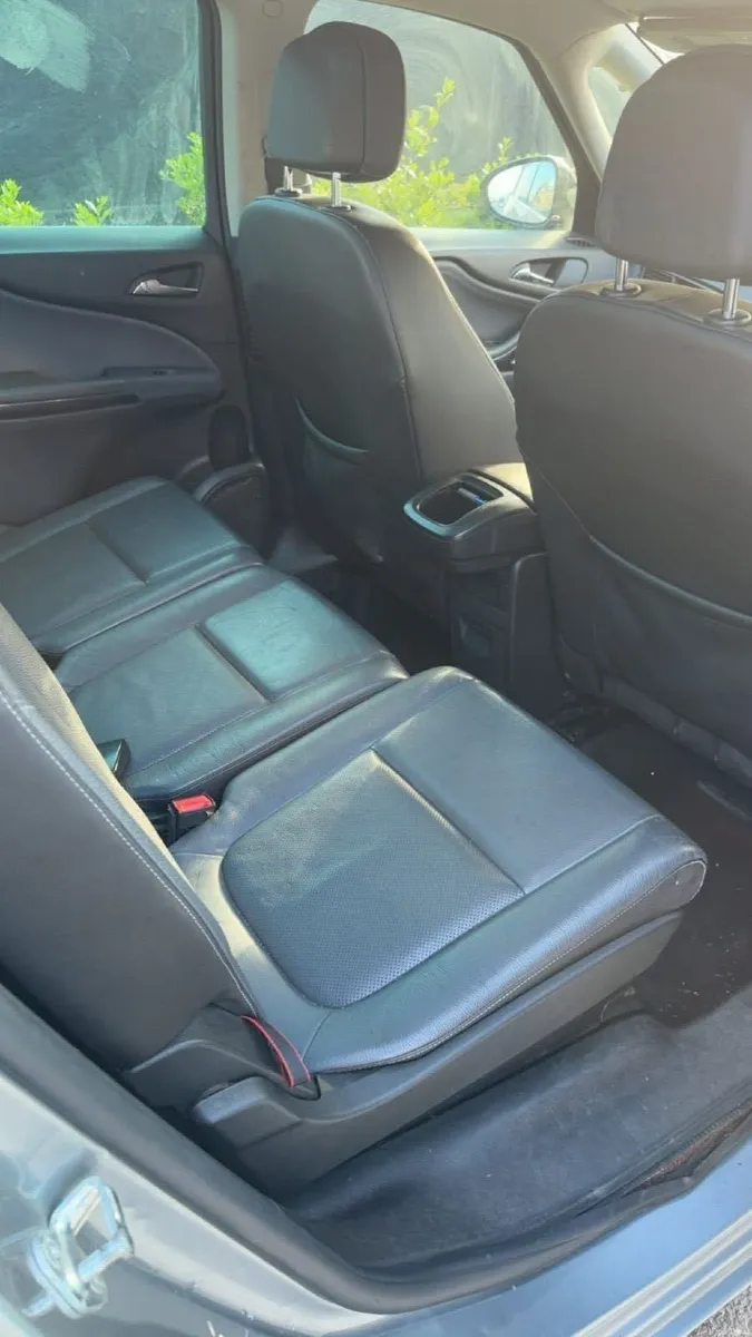 Automatic Vauxhall Zafira Tourer Tax/Test - Image 3