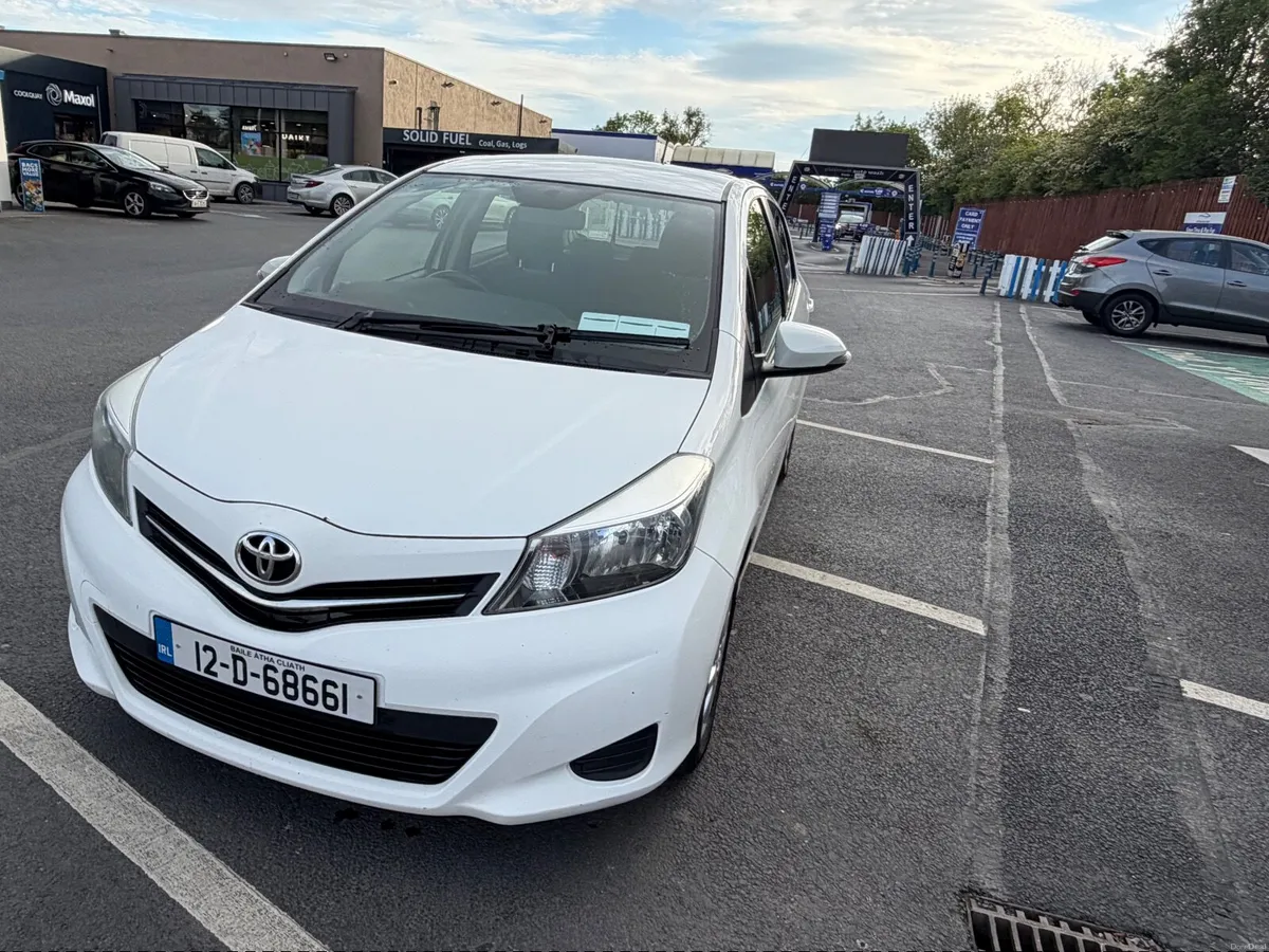 Toyota Yaris 2012 Manual 1.3 petrol - Image 1