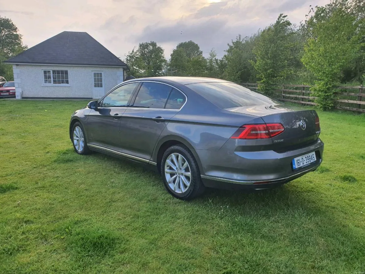 VW PASSAT HI-LINE 120 BHP 2016 - Image 4