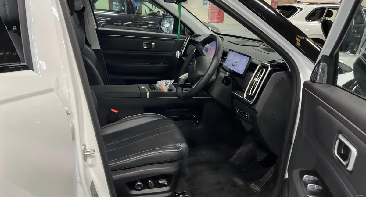 Jaecoo J7 Luxury 1.5 Phev 2025 - Image 2