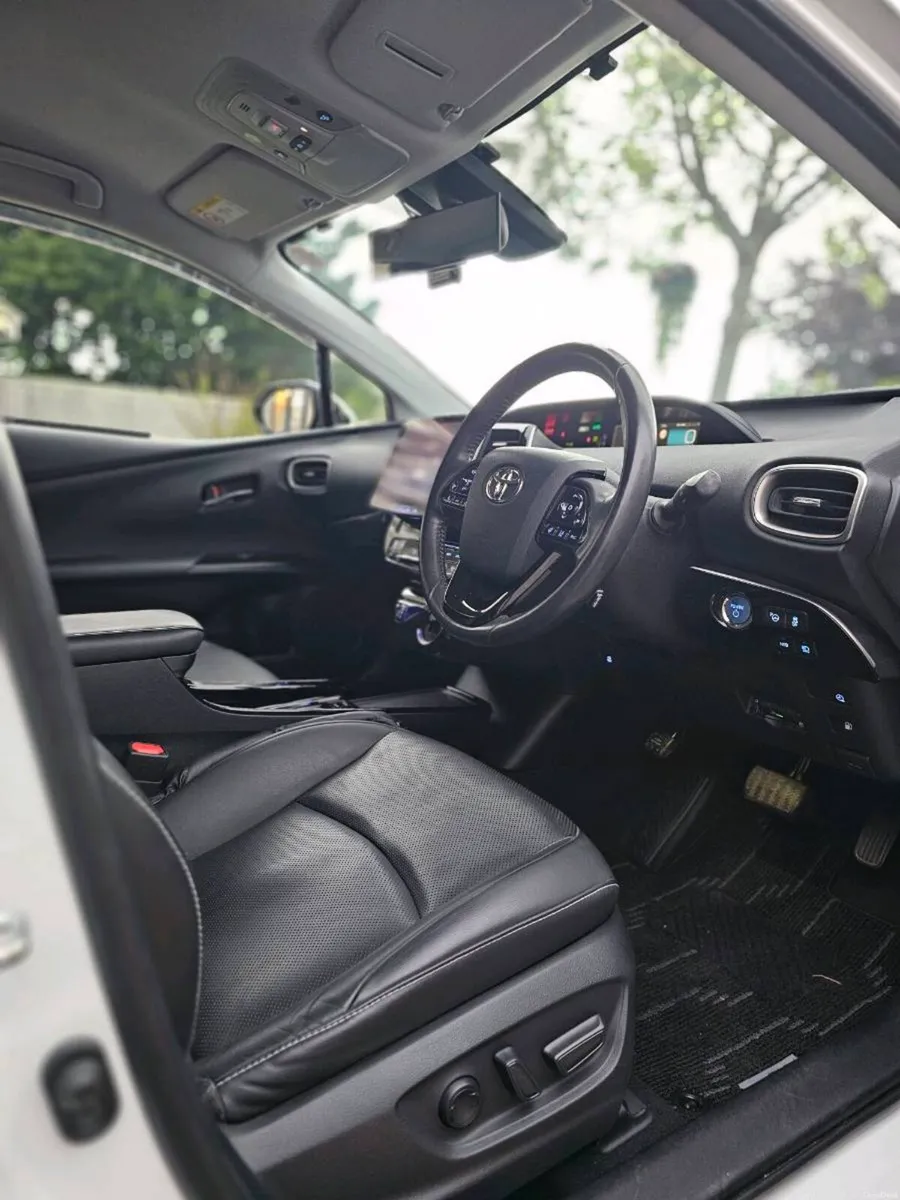 Toyota Prius HigSpex Leather Interior 2020 - Image 2