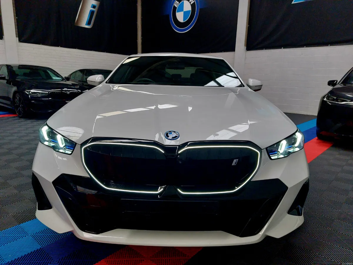 I5 M SPORT PRO ( HUGE SPEC )€102K NEW - Image 3