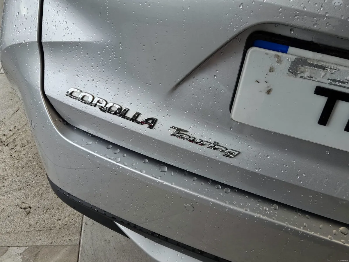 202 TOYOTA COROLLA HYBRID TOURER - Image 3
