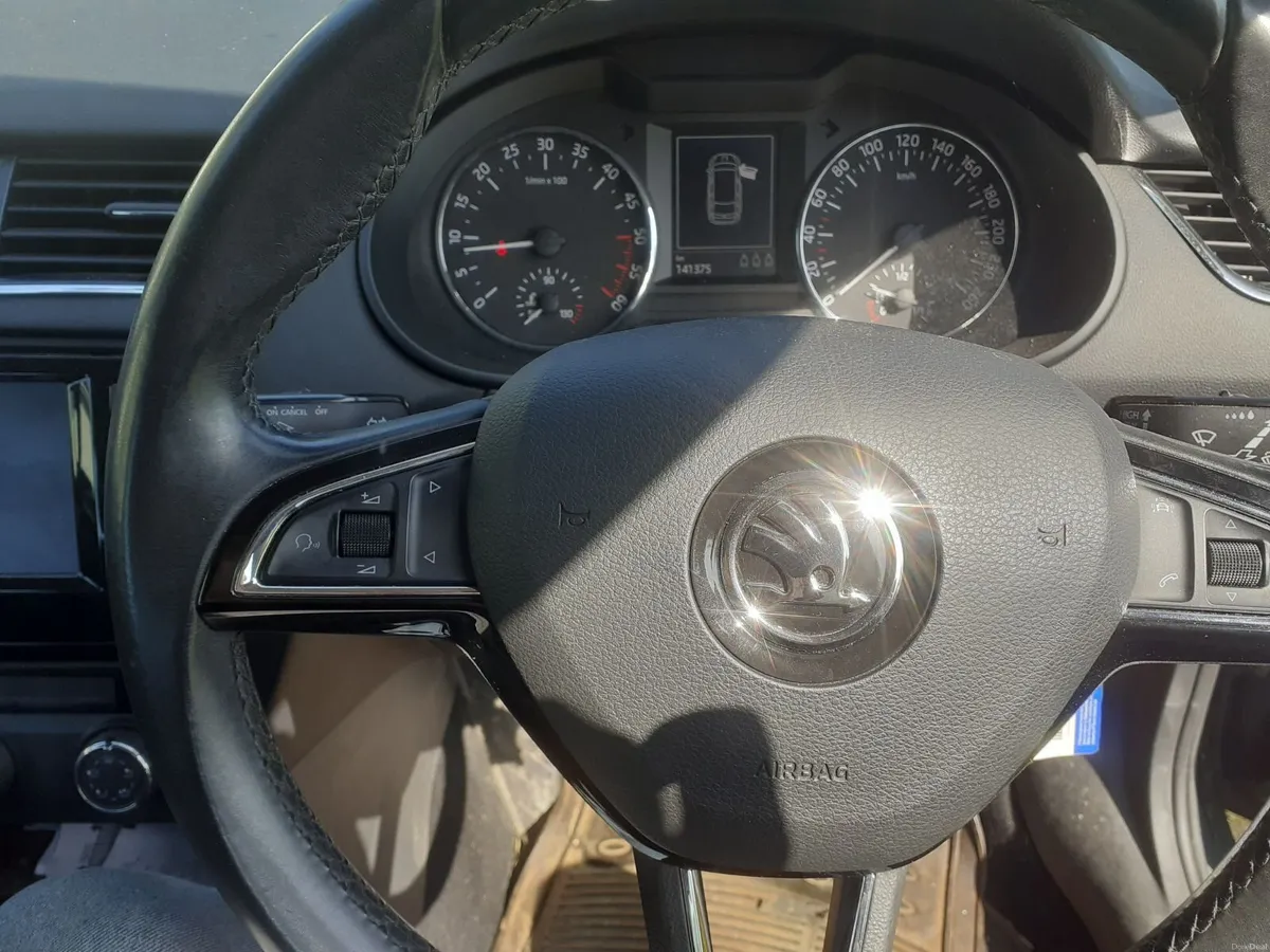 Skoda Octavia 2015 diesel sw estate - Image 4