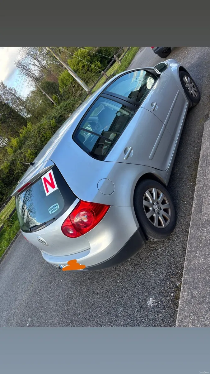 1.4 petrol 07 Volkswagen Golf - Image 3